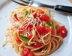 plate pasta with fresh tomatoes-413